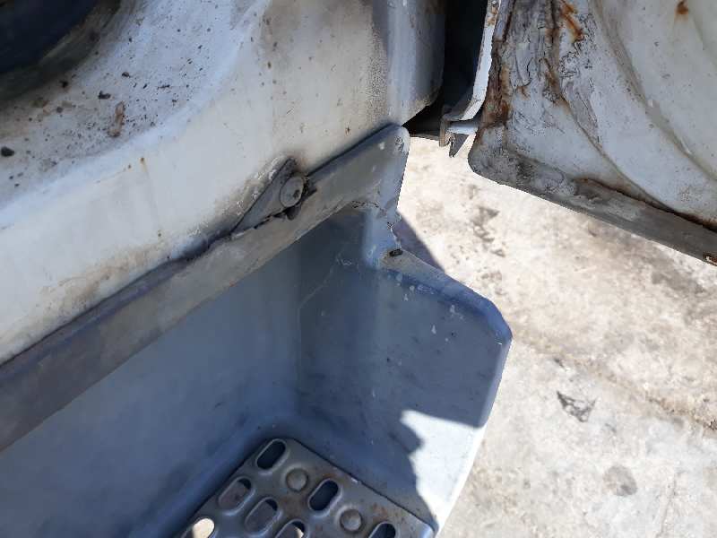 Talonera derecha nissan atleon 165 165      01