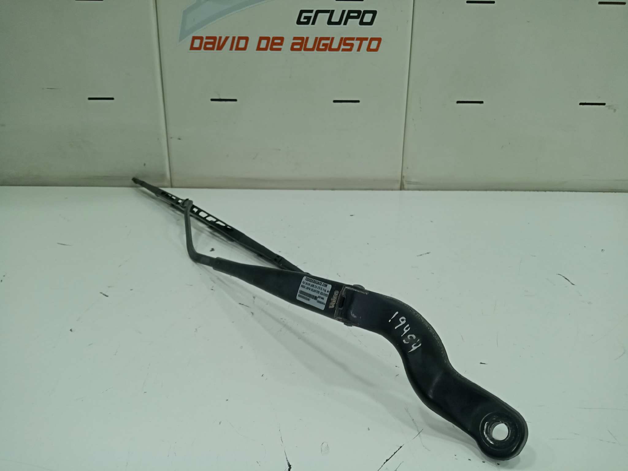 Brazo limpia delantero izquierdo 2.0 jtd