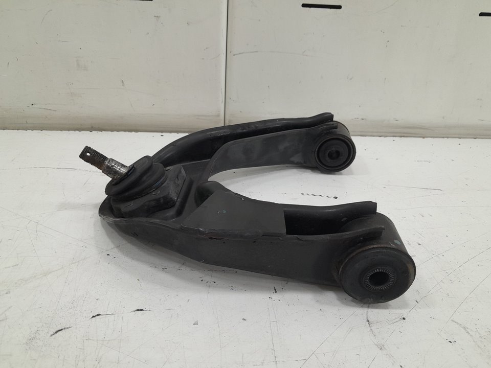 Brazo suspension superior delantero derecho nissan cabstar 35.15 dci 45.15 dci 3.0 (f24m