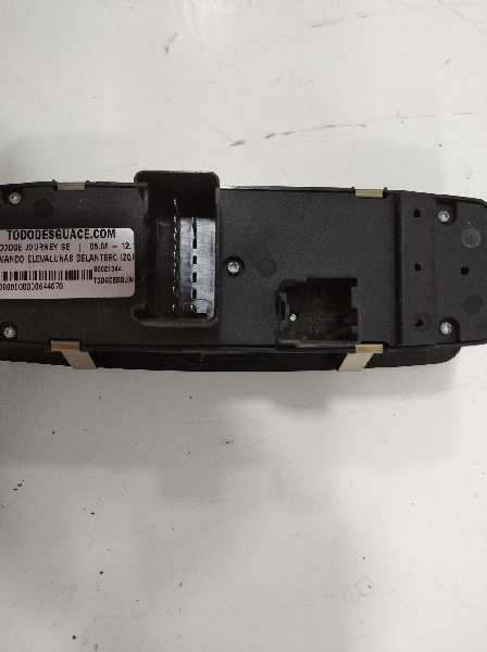 Mando elevalunas delantero izquierdo fiat freemont 2.0 jtd
