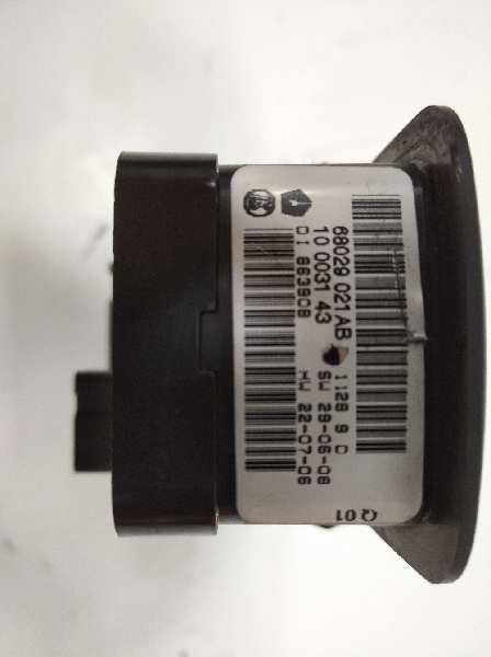 Mando elevalunas delantero izquierdo fiat freemont 2.0 jtd