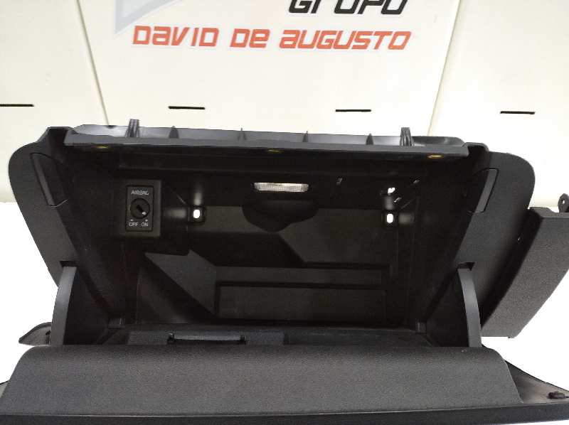 Guantera audi a1 sportback 1.6 tdi