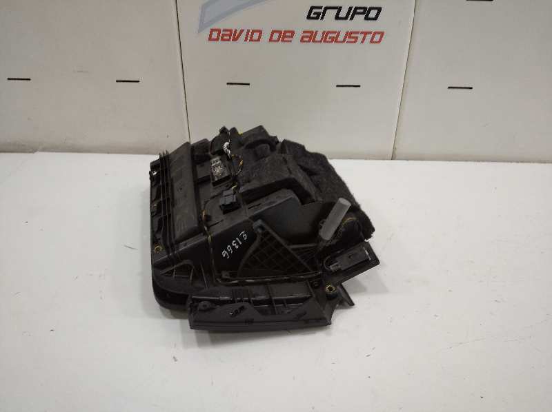Guantera audi a1 sportback 1.6 tdi