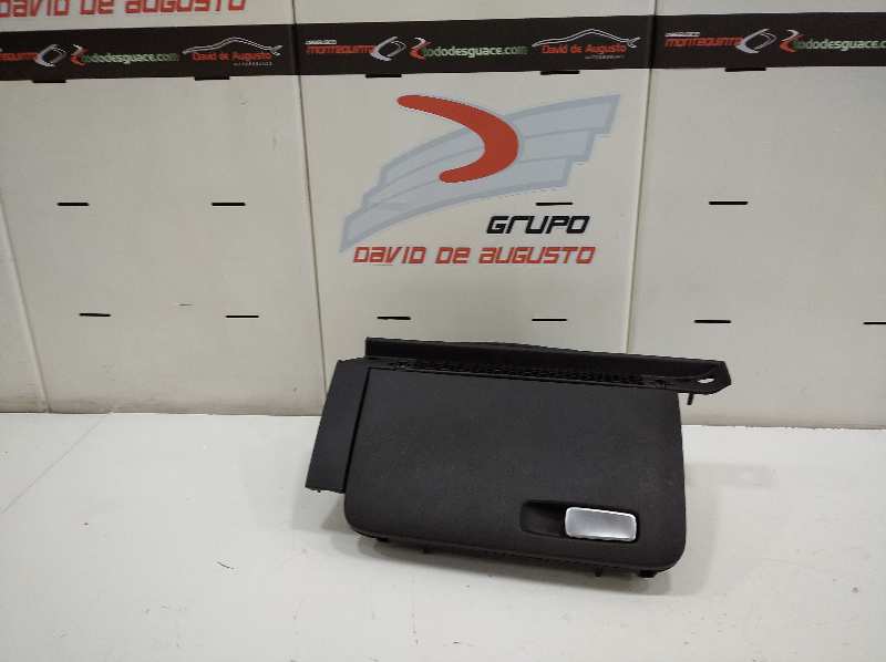 Guantera audi a1 sportback 1.6 tdi
