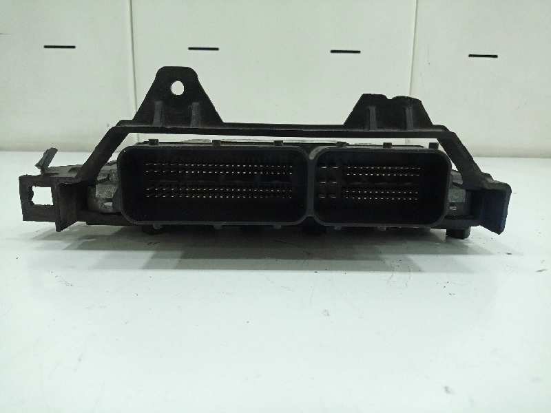 Centralita motor uce opel antara 2.2 cdti 4x4