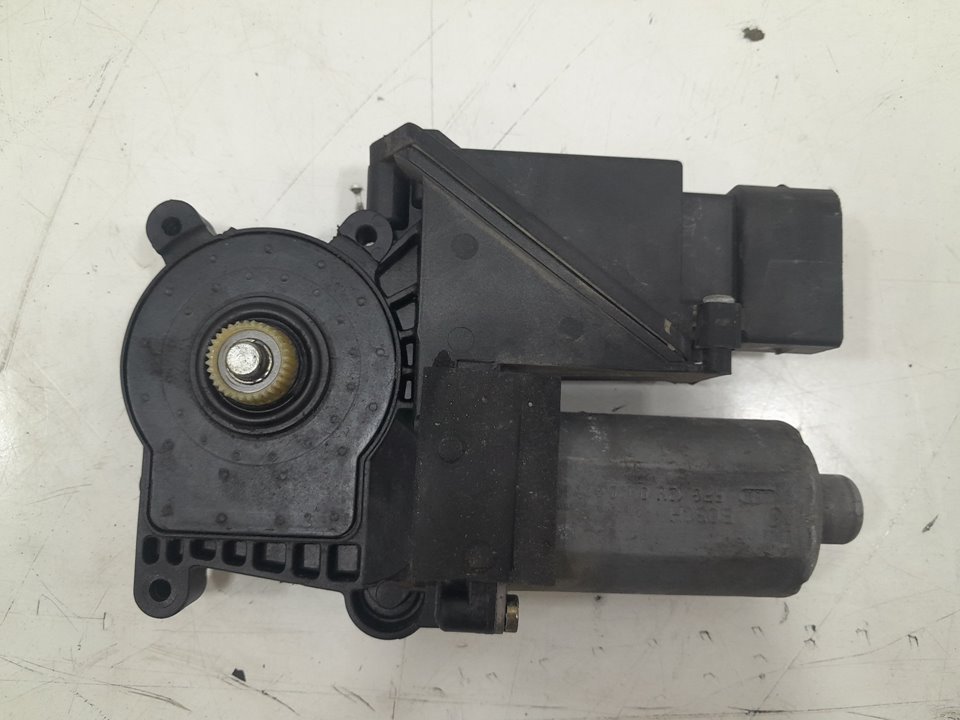 Motor elevalunas trasero derecho mercedes-benz clase a a 160 (168.033 168.133)