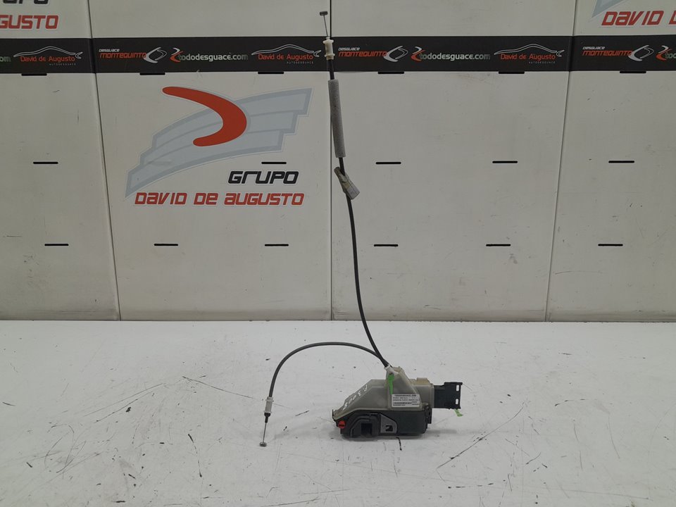 Cerradura puerta trasera izquierda peugeot 3008 limusina 1.2