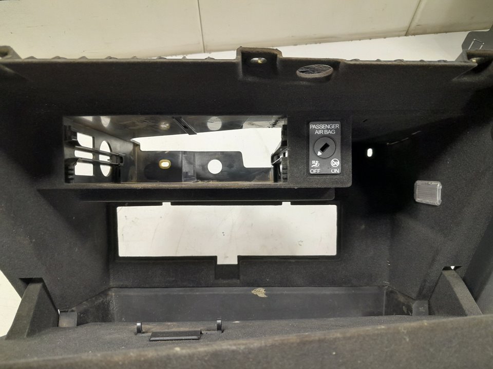 Guantera audi q3 (8ug) attraction     