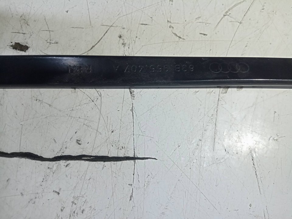 Brazo limpia delantero izquierdo audi q3 (8ug) attraction     