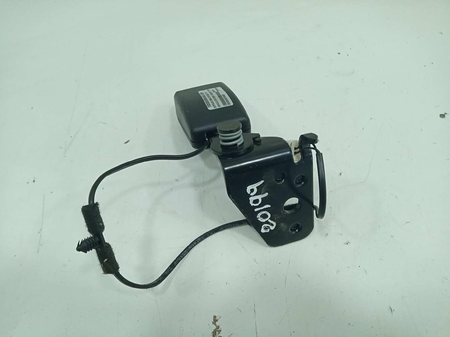 Anclaje cinturon trasero derecho chrysler gran voyager  rg    