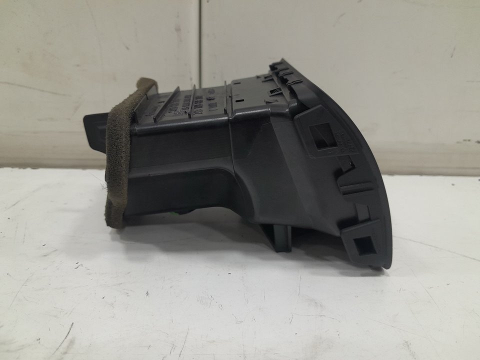 Aireador izquierdo volkswagen golf v berlina (1k1