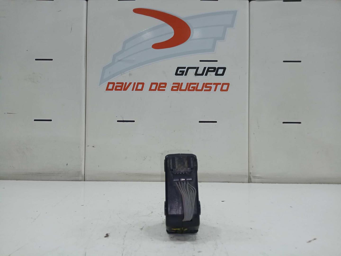 Amplificador de soido izqierda volkswagen golf v berlina (1k1