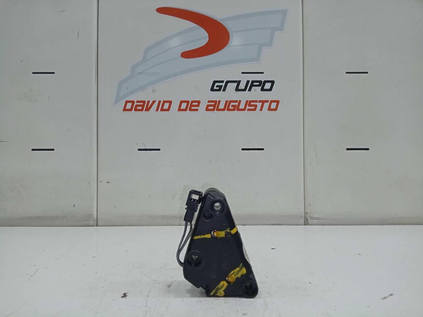 Amplificador de soido izqierda volkswagen golf v berlina (1k1