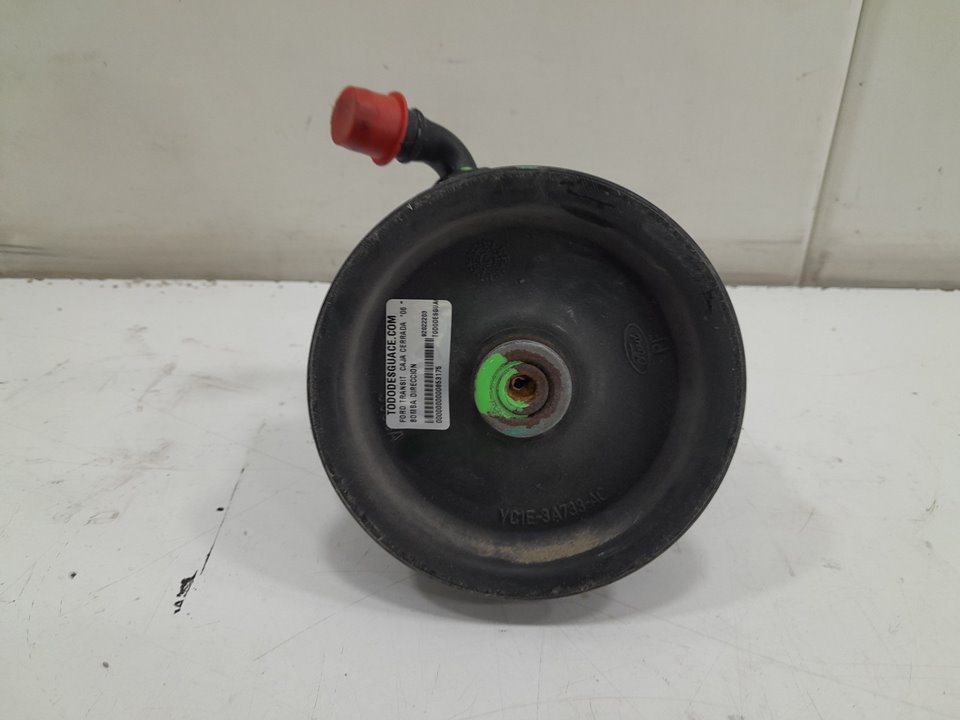 Bomba direccion ford transit  caja cerrada  06