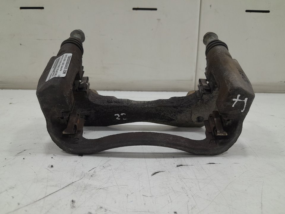 Soporte pinza freno delantero izquierdo toyota rav 4 iii 2.2 d 4wd (ala30_)