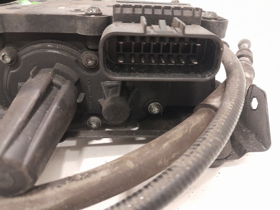 Freno de mano electrico opel insignia a 2.0 cdti (68)