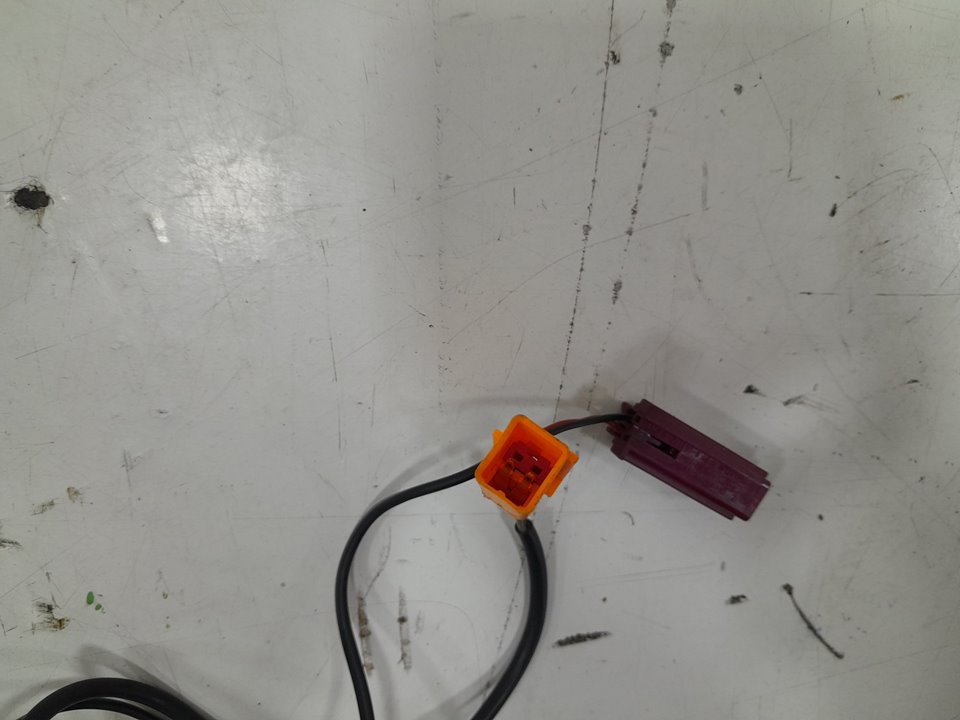 Pretensor delantero dereho ford focus ii turnier 1.8 tdci