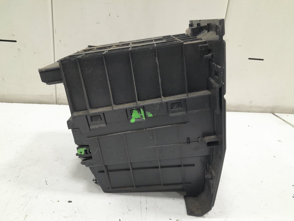 Cajon portaobjetos renault t 460 dti 11 460 euro 