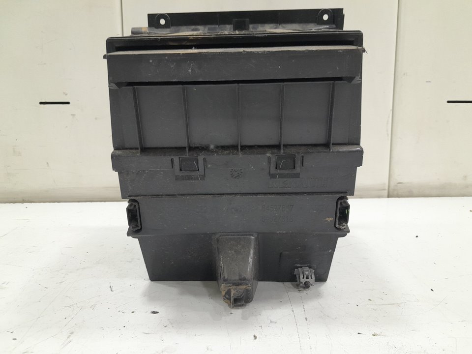 Cajon portaobjetos renault t 460 dti 11 460 euro 