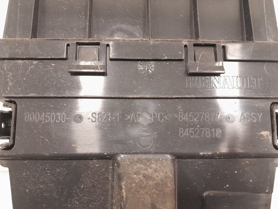 Cajon portaobjetos renault t 460 dti 11 460 euro 