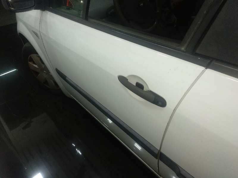  cerradura puerta delantera izquierda   renault scenic ii authentique 1.5 dci diesel