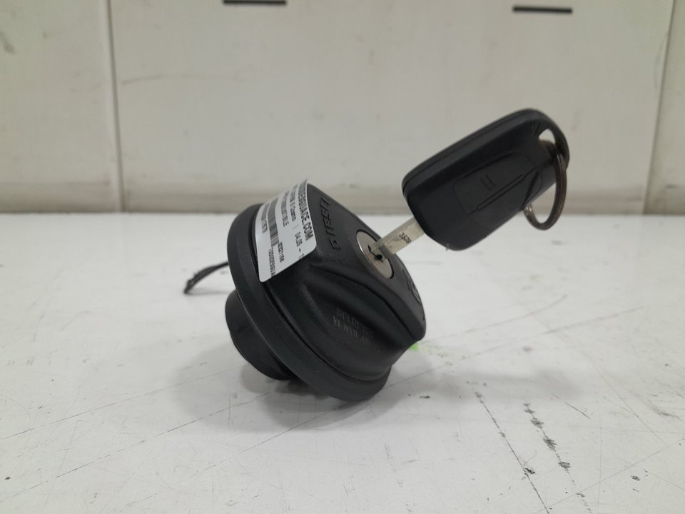 Tapon combustible opel zafira b 1.9 cdti (m75)