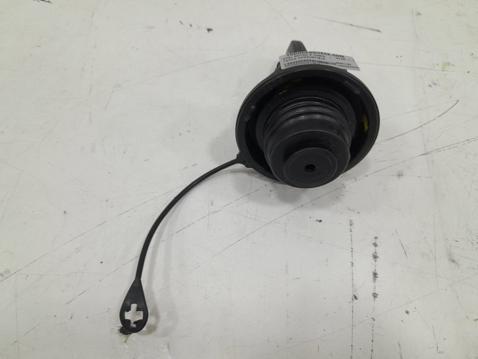 Tapon combustible opel zafira b 1.9 cdti (m75)