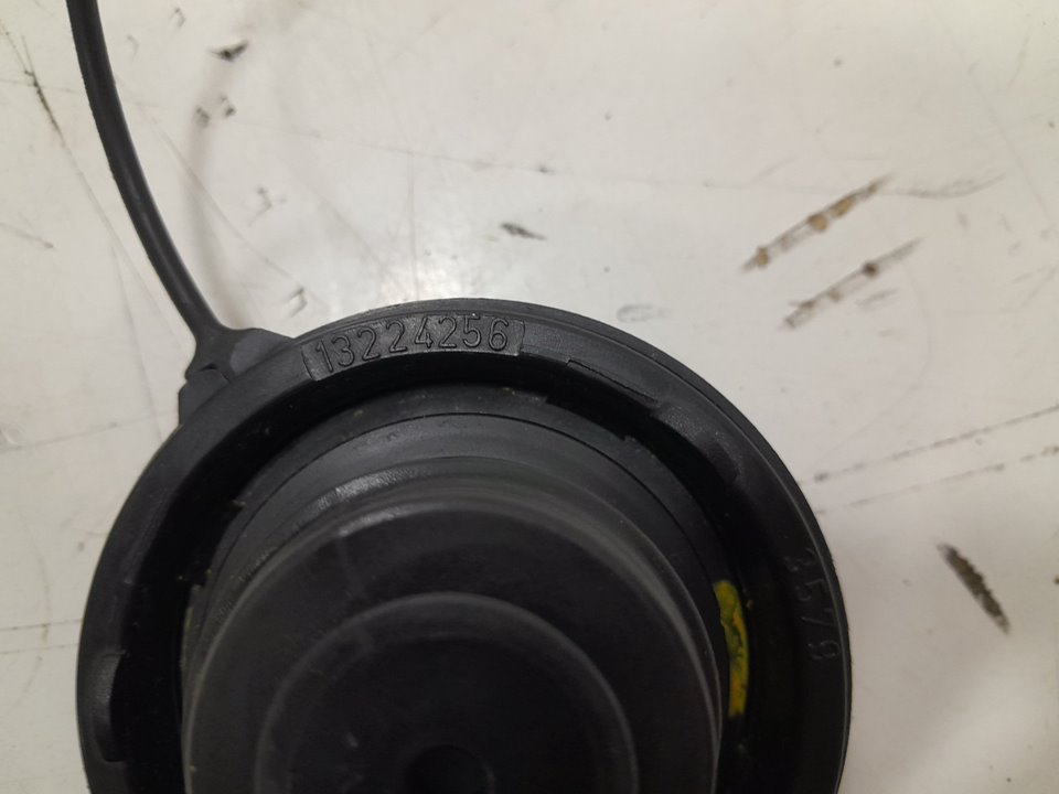 Tapon combustible opel zafira b 1.9 cdti (m75)