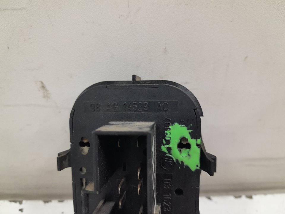 Mando elevalunas delantero izquierdo ford focus 1.6 16v