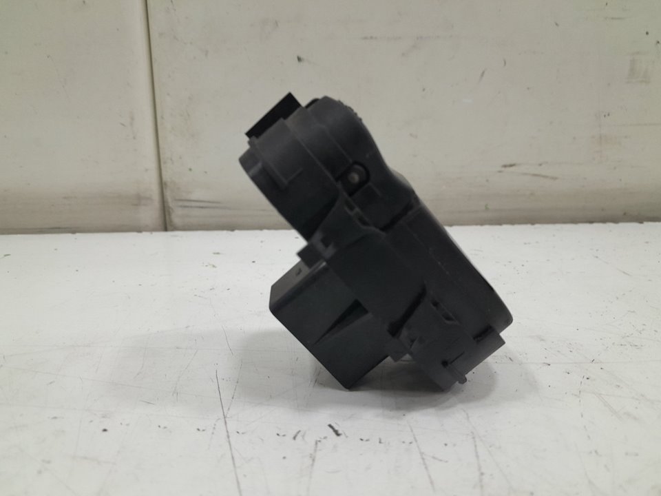 Mando elevalunas delantero izquierdo ford focus turnier 1.8 turbo di  tddi