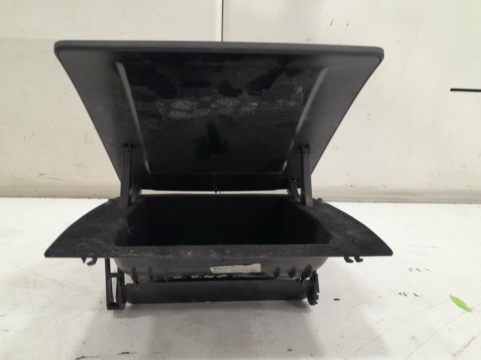 Cajon portaobjetos volkswagen touran 1.9 tdi