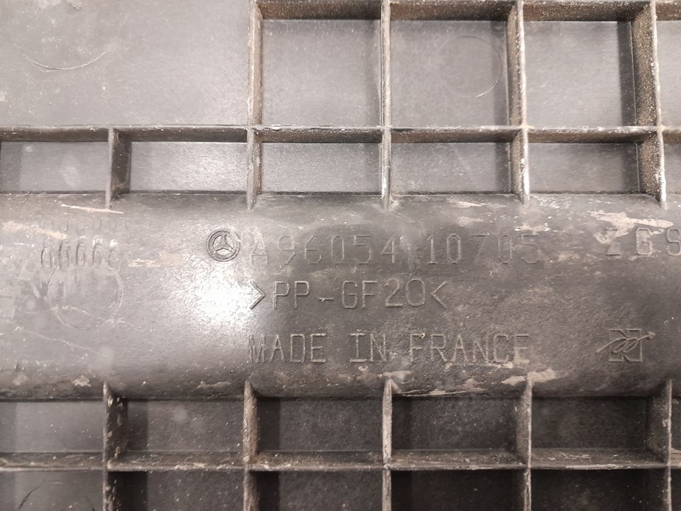 Tapa bateria mercedes actros bm 963.xxx 2a