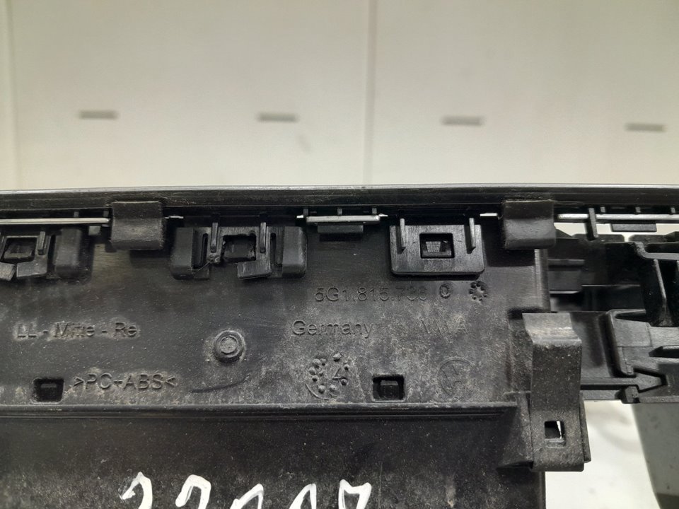 Carcasa central de radio volkswagen golf vii variant 1.6 tdi