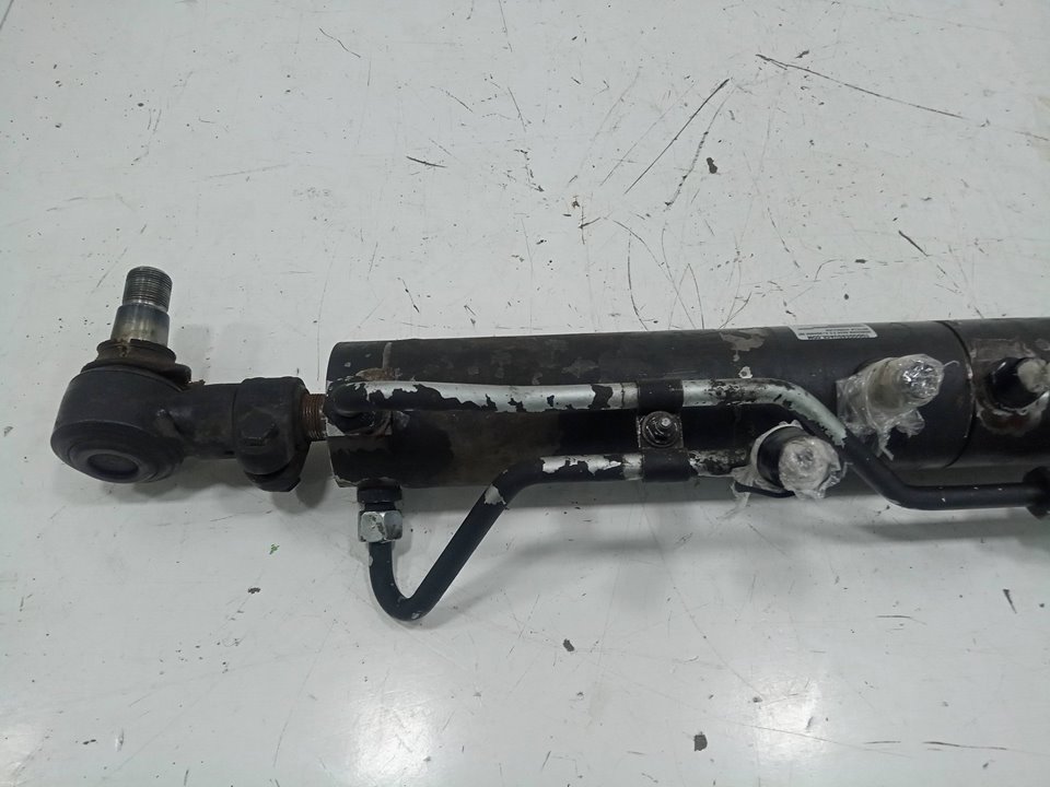Botella hidraulica  mercedes axor 2 c 4achser 32t