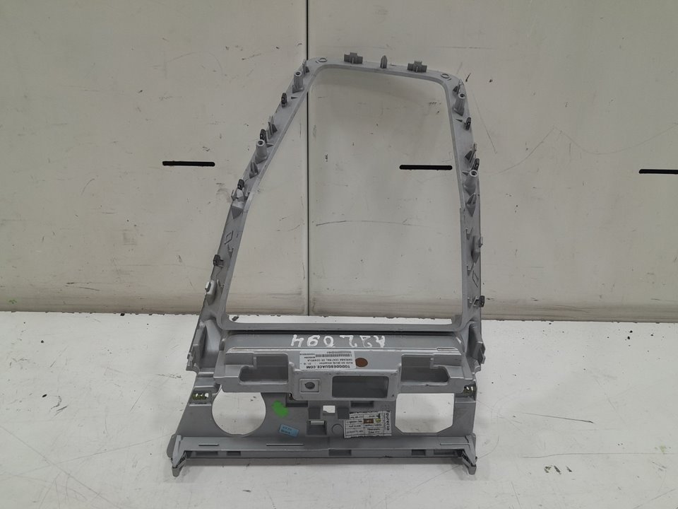 Carcasa central de consola audi q3 (8ug) attraction     