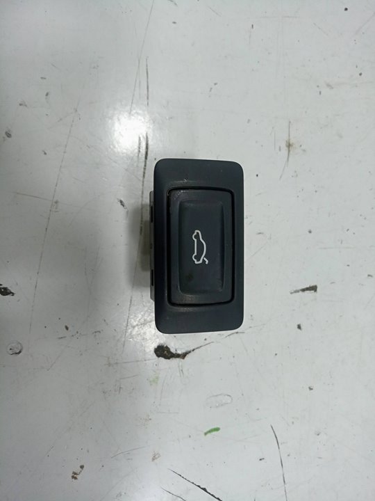 Interruptor porton trasero audi q3 (8ug) attraction     