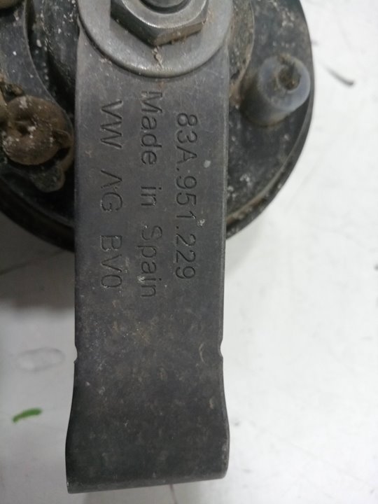 Claxon audi q3 (8ug) attraction     