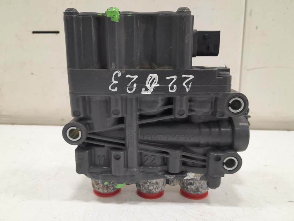 Valvula de suspension neumatica  mercedes actros bm 963.xxx 2a