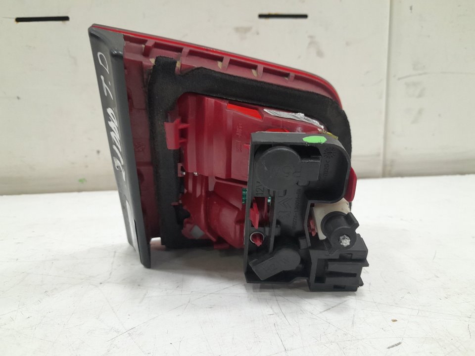 Piloto interior trasero derecho citroen c5 i 2.0 16v hpi (dcrlzb)