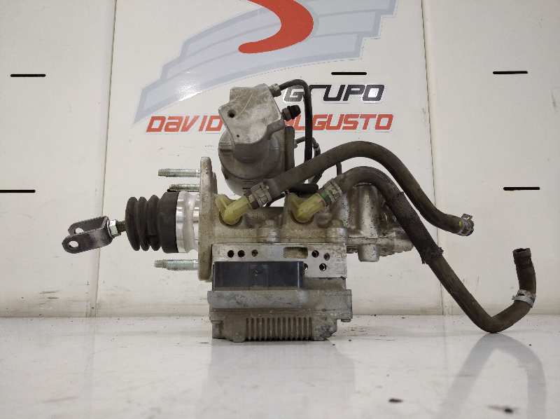 Abs toyota auris 1.8 hybrid (zwe186_)