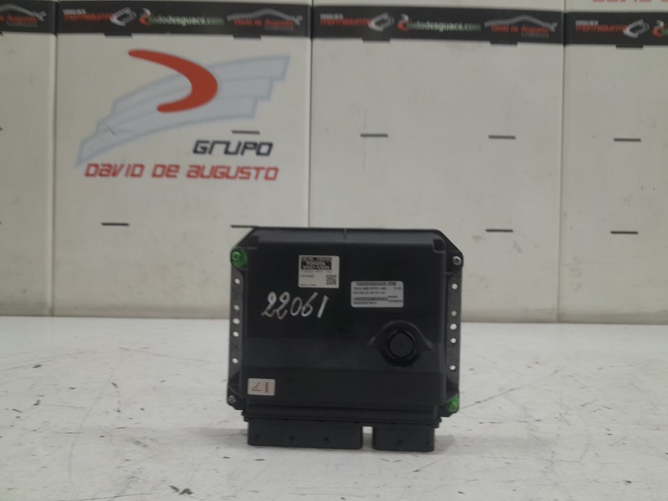 Centralita motor uce lexus is220 sport+nav      01