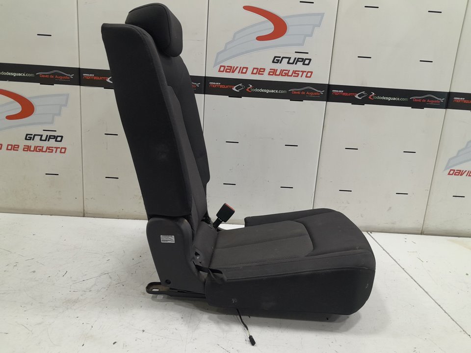 Asientos trasero derecho audi q3   (8ug) attraction      01.15