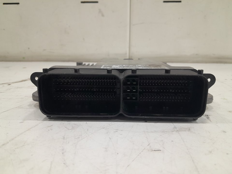 Centralita motor uce volkswagen passat variant (3g5