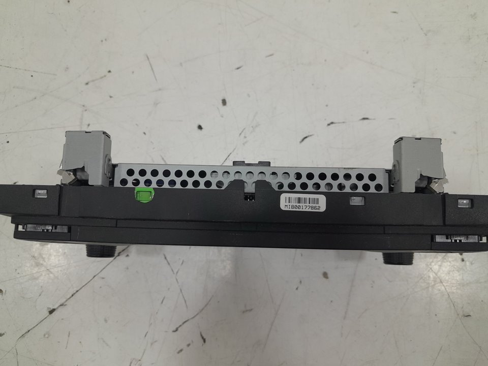 Pantalla volkswagen passat variant (3g5