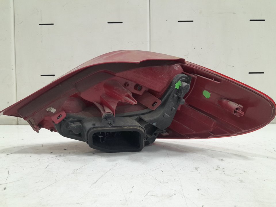 Piloto trasero izquierdo peugeot 207 1.4 hdi