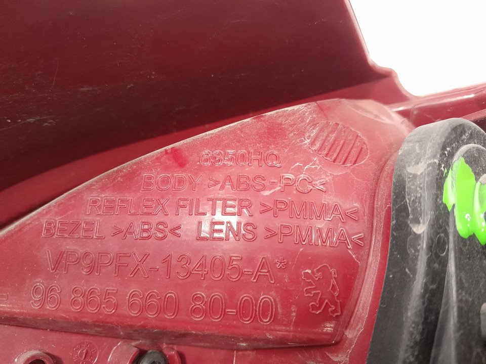 Piloto trasero izquierdo peugeot 207 1.4 hdi