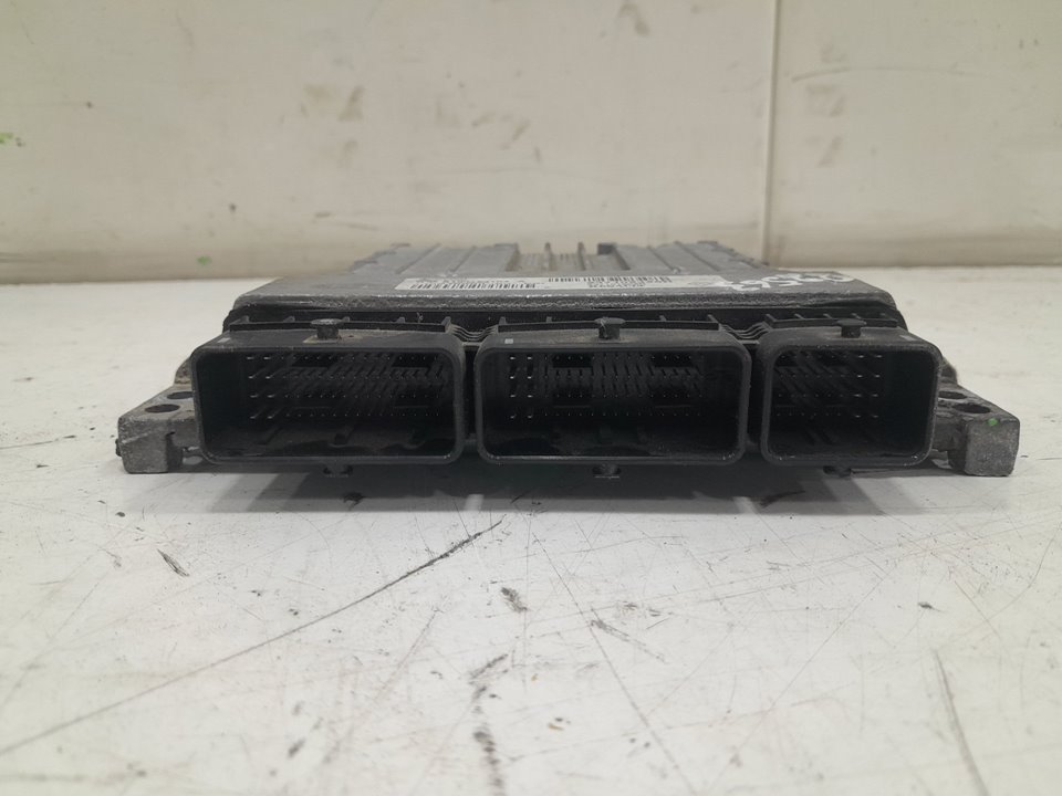 Centralita motor uce renault megane iii fastback 1.5 dci (bz09 bz0d)