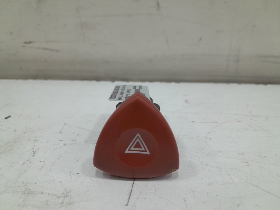 Interruptor warning renault megane iii berlina 5 p