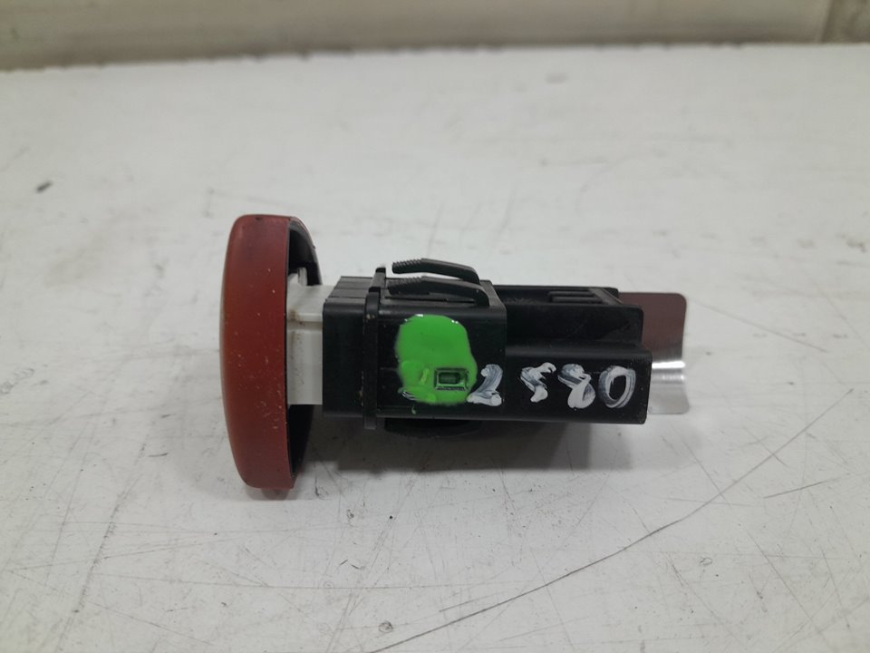 Interruptor warning renault megane iii berlina 5 p