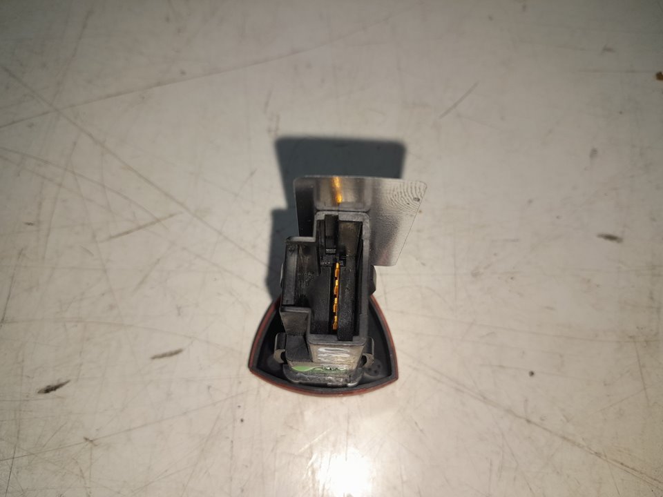 Interruptor warning renault megane iii berlina 5 p